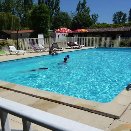 Sur Pilotis Avec Terrasse Pour 2 Personnes - Api-1-52-293 * Moncrabeau
