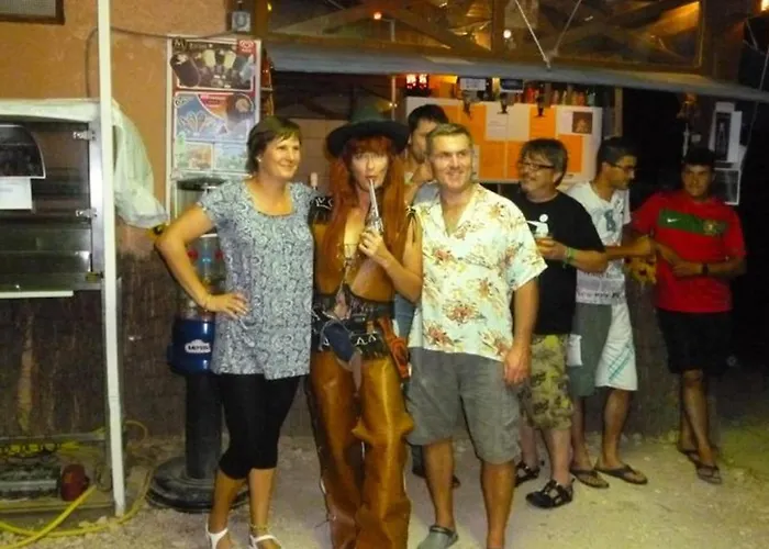 Sur Pilotis Avec Terrasse Pour 2 Personnes - Api-1-52-293